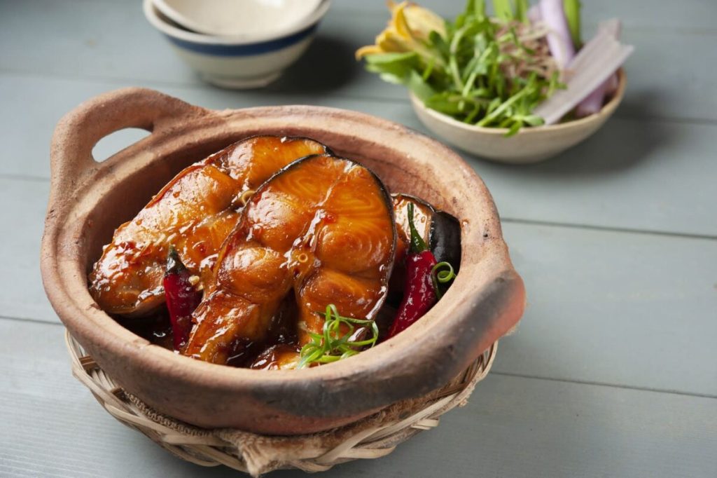 cá basa kho tộ