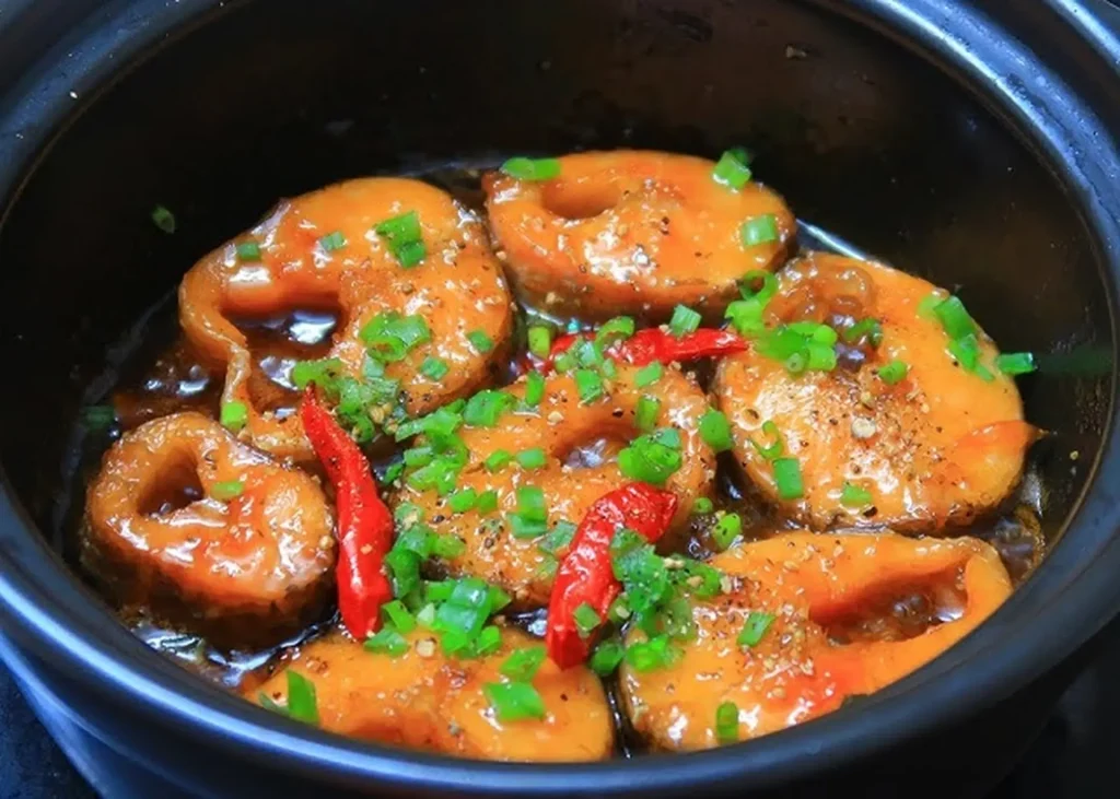 cá tràu kho tộ ngon chuân vị miền nam