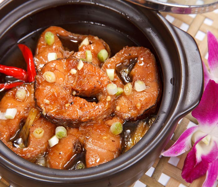 cá trắm kho riềng